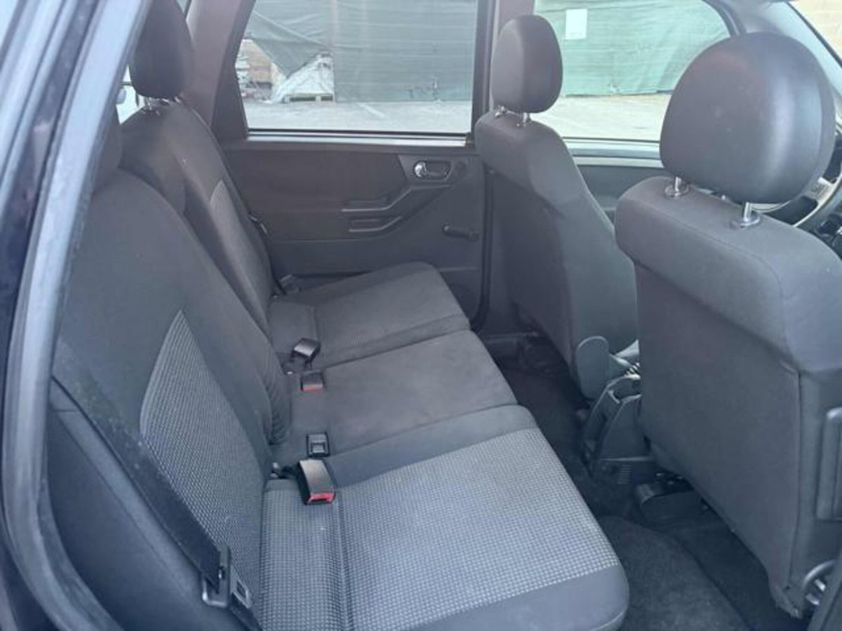 Opel Meriva 1.4 16V Cosmo (5)