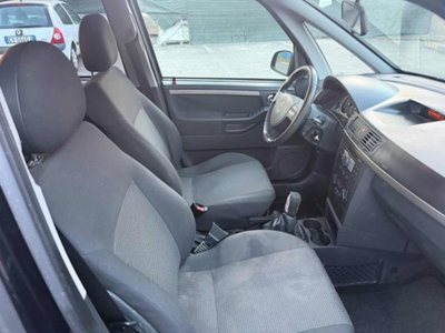 Opel Meriva 1.4 16V Cosmo (6)