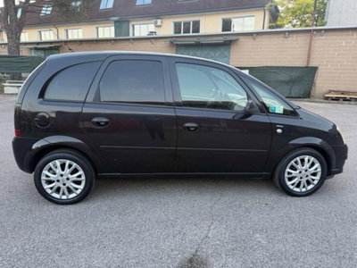 Opel Meriva 1.4 16V Cosmo (7)