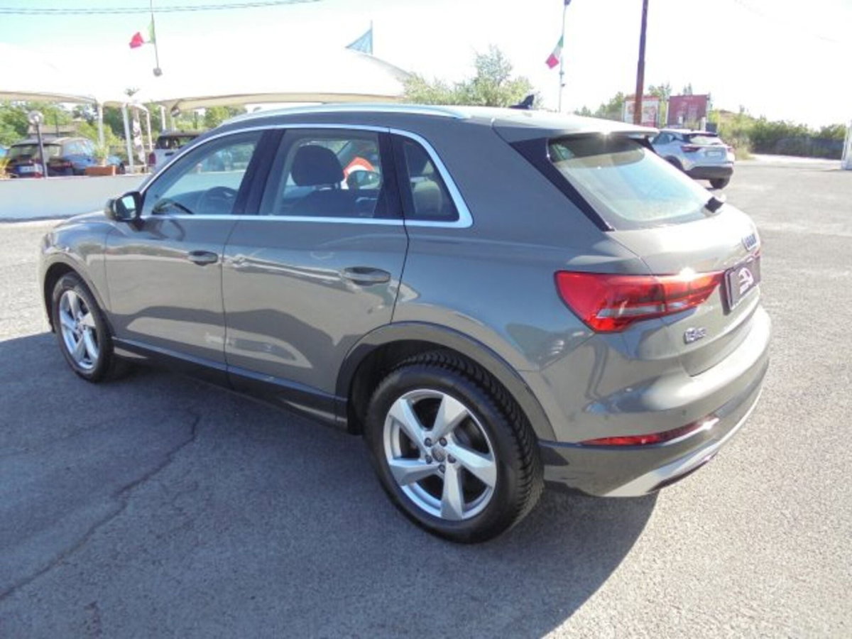 Audi Q3 35 TDI quattro S tronic Business Advanced (10)