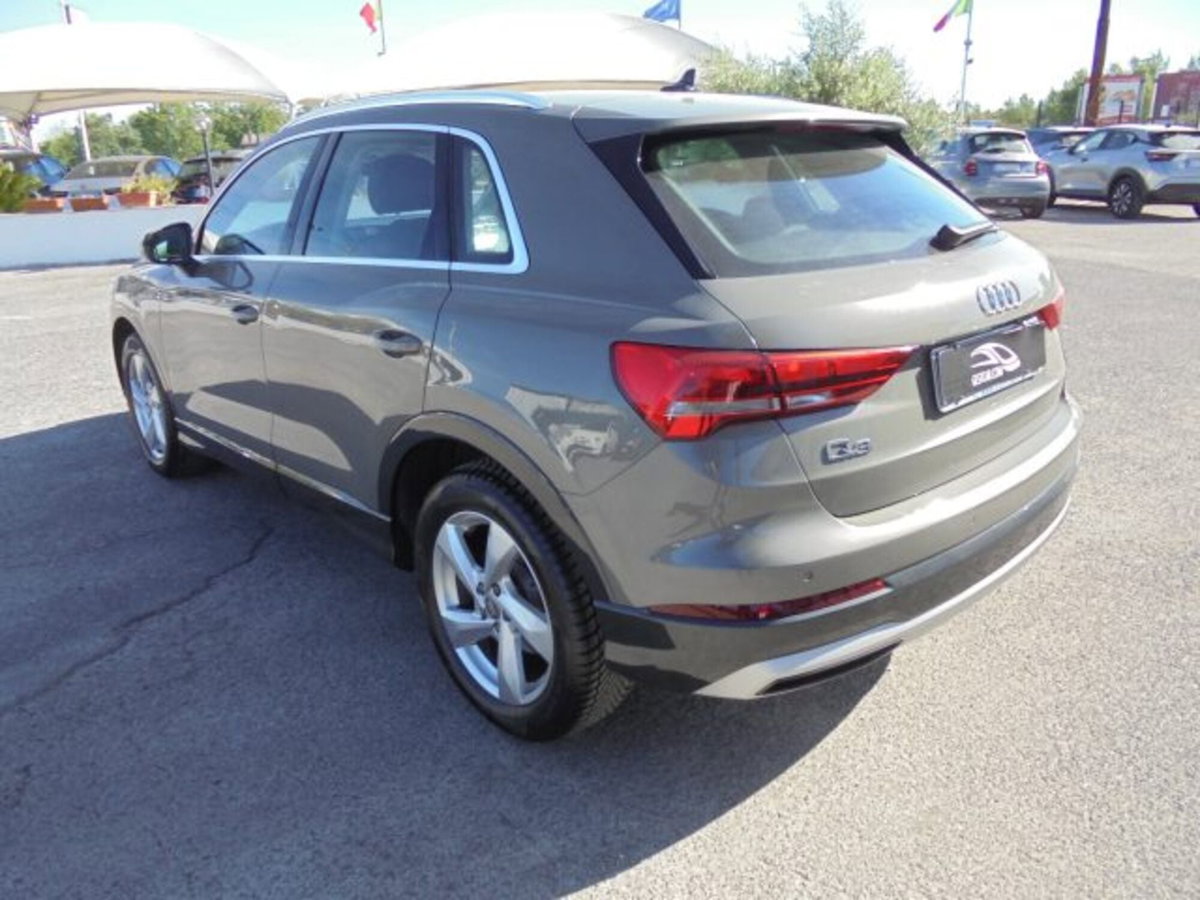 Audi Q3 35 TDI quattro S tronic Business Advanced (11)
