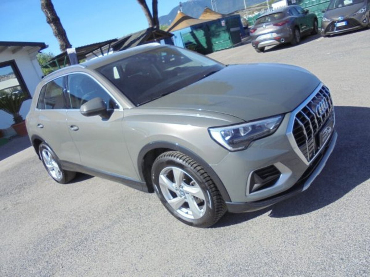 Audi Q3 35 TDI quattro S tronic Business Advanced (17)