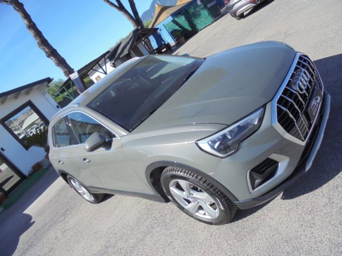 Audi Q3 35 TDI quattro S tronic Business Advanced (18)