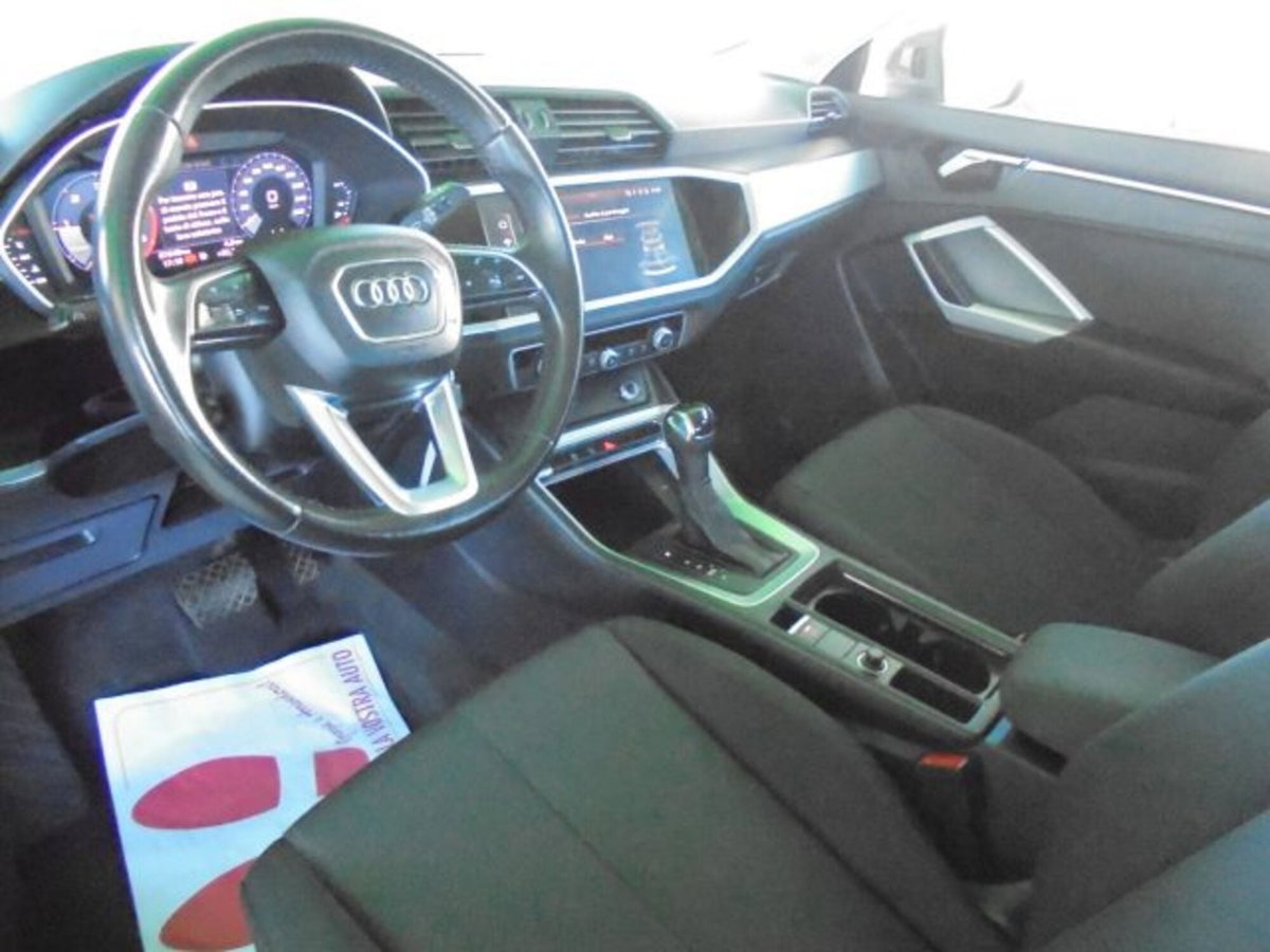Audi Q3 35 TDI quattro S tronic Business Advanced (20)