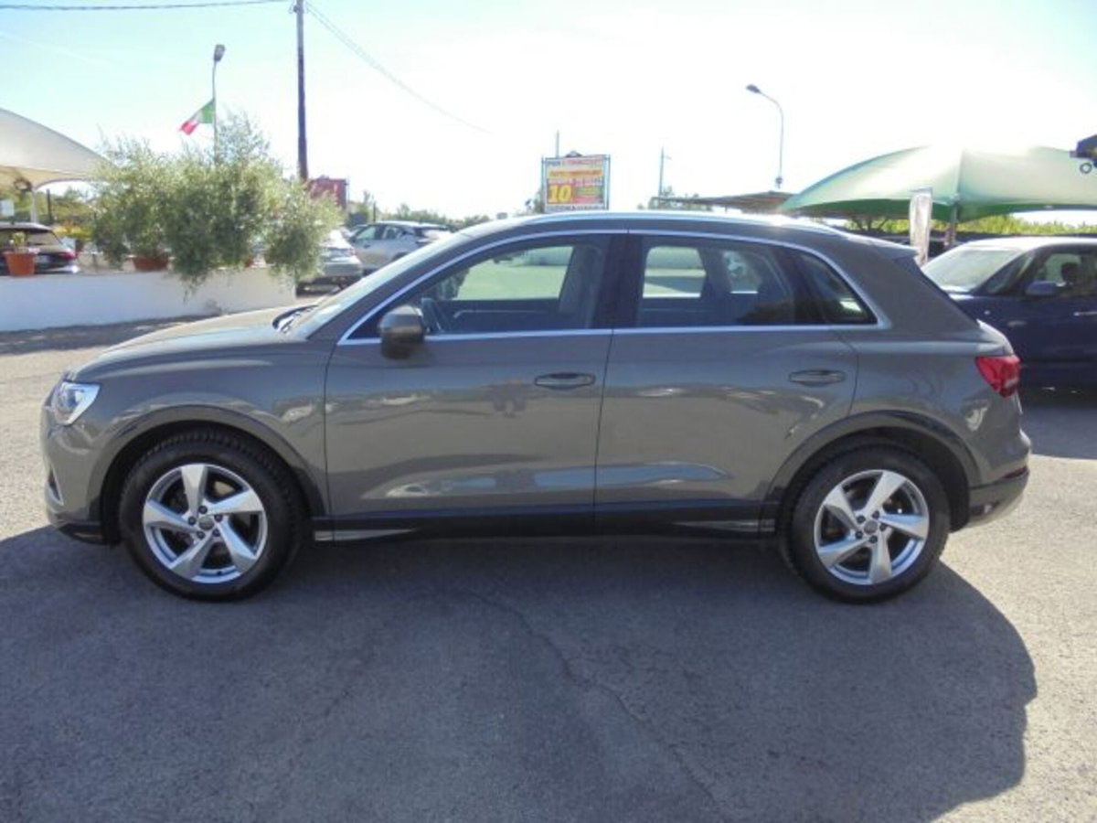 Audi Q3 35 TDI quattro S tronic Business Advanced (9)