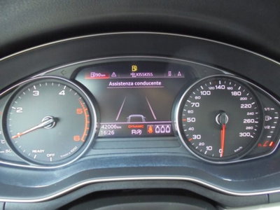 Audi A4 Avant 35 TDI/163 CV S tronic Business Advanced (14)