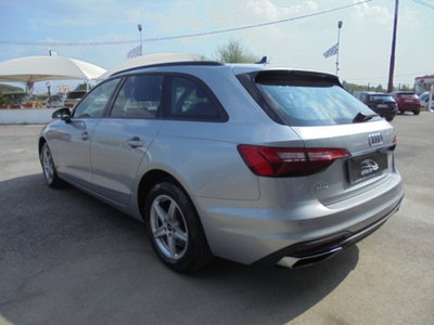 Audi A4 Avant 35 TDI/163 CV S tronic Business Advanced (6)