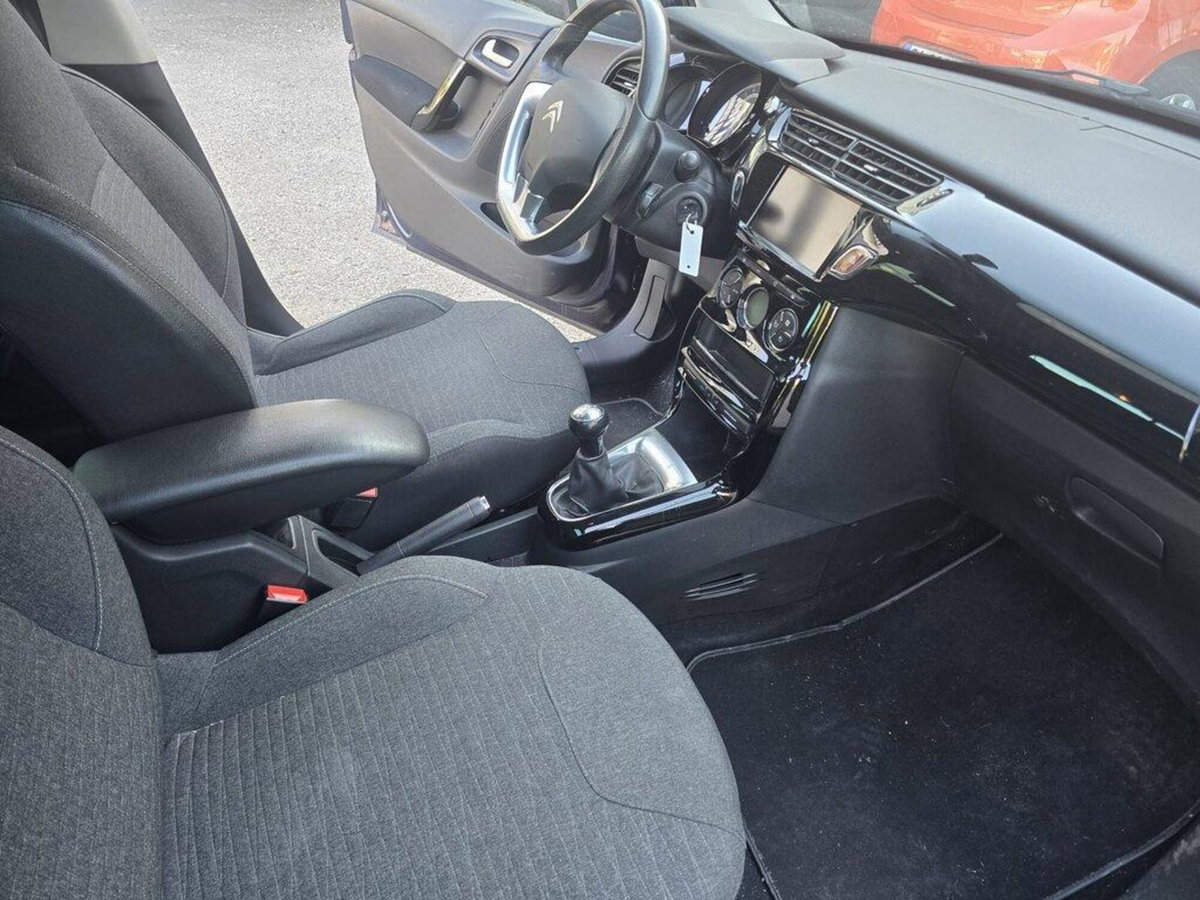 Citroen C3 BlueHDi 75 Van Attraction (10)
