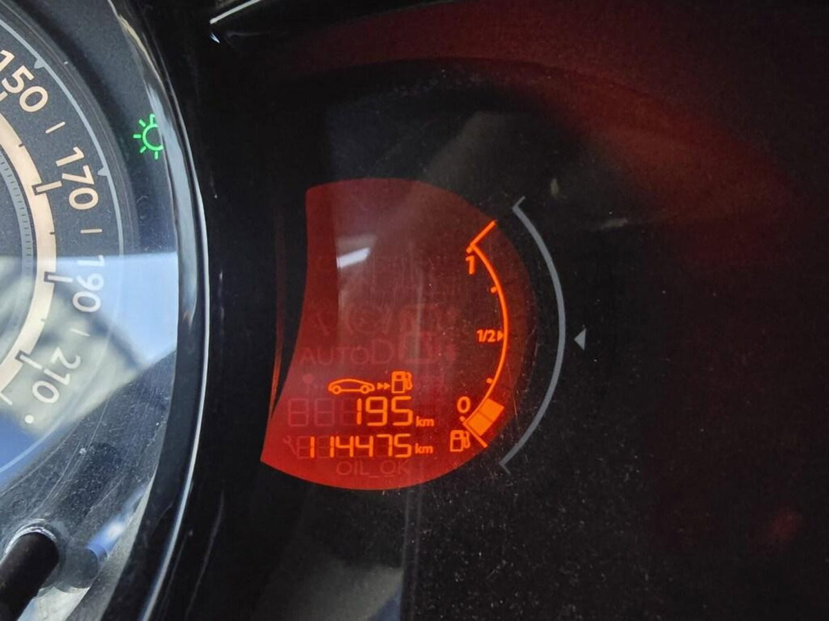 Citroen C3 BlueHDi 75 Van Attraction (8)
