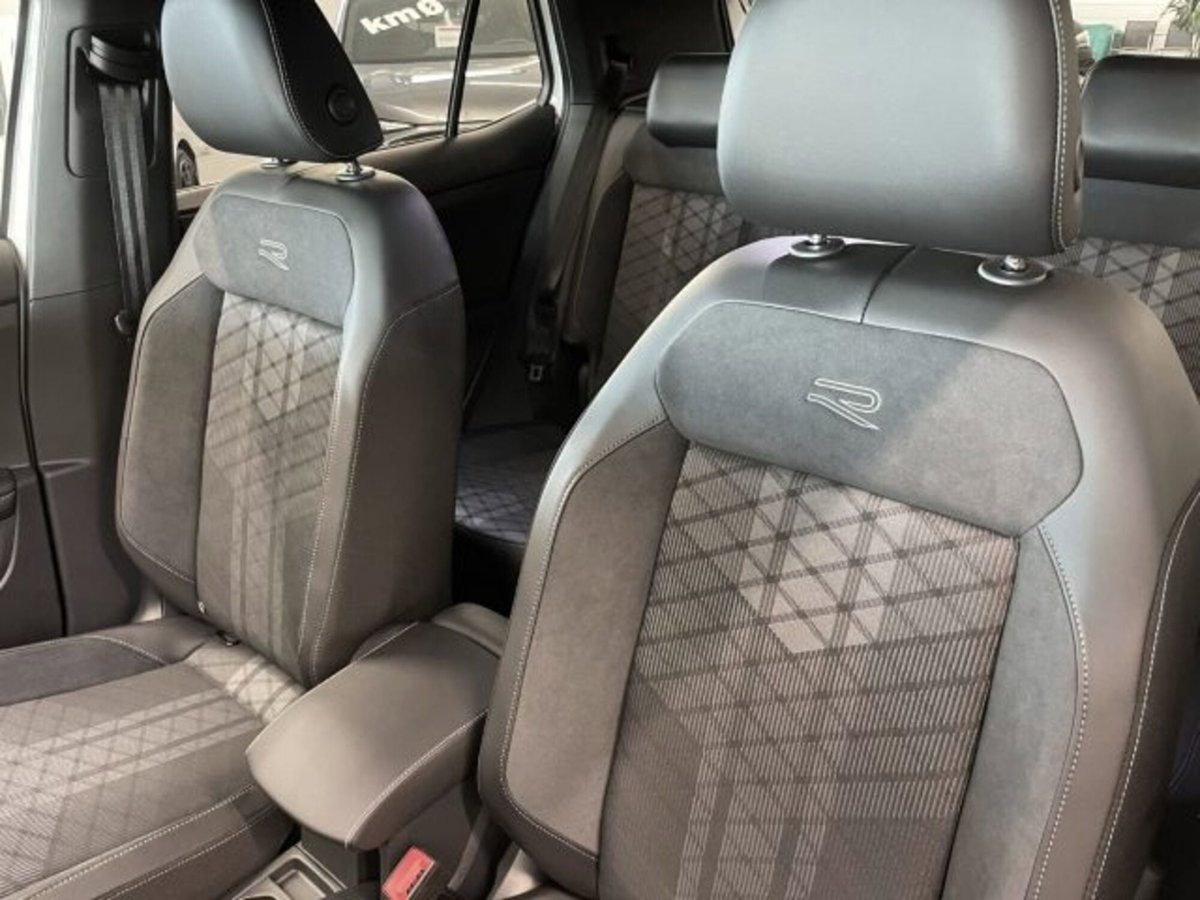 Volkswagen T-Cross 1.0 tsi R-Line 115cv (12)