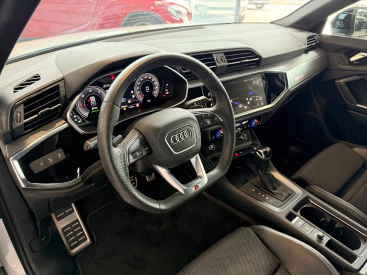 Audi Q3 Sportback 35 TDI quattro S tronic S line edition (9)