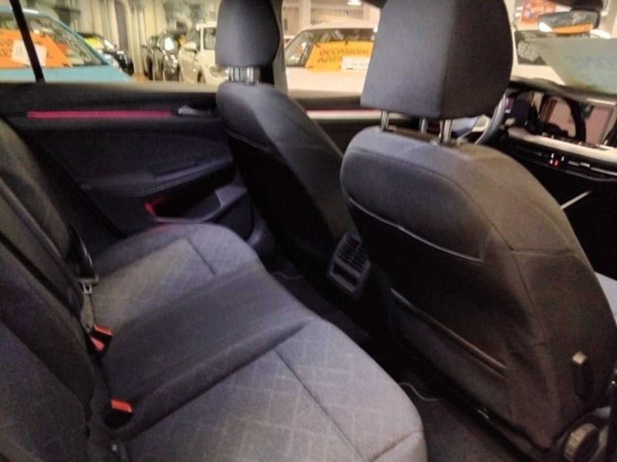 Volkswagen Golf 2.0 TDI SCR Life (10)