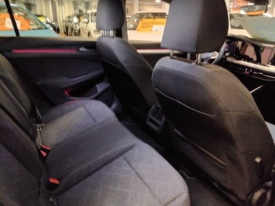 Volkswagen Golf 2.0 TDI SCR Life (10)