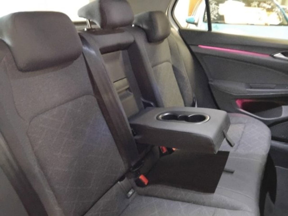 Volkswagen Golf 2.0 TDI SCR Life (11)