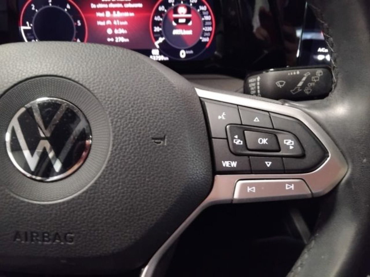Volkswagen Golf 2.0 TDI SCR Life (19)