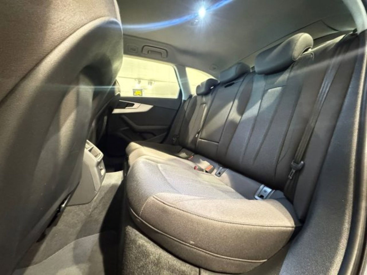 Audi A4 Avant 35 2.0 tdi mhev Business Advanced 163cv s-tronic (17)