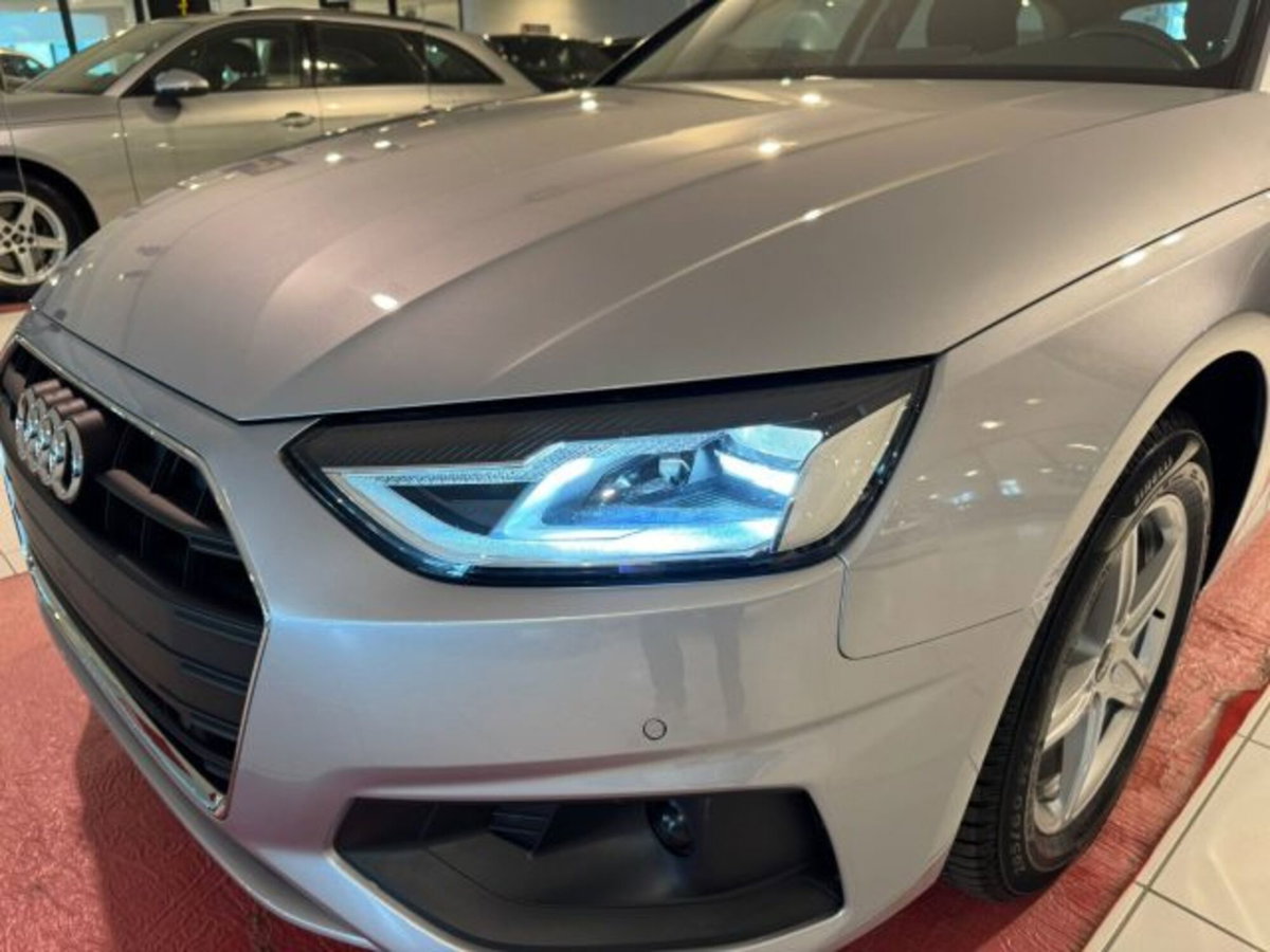 Audi A4 Avant 35 2.0 tdi mhev Business Advanced 163cv s-tronic (4)