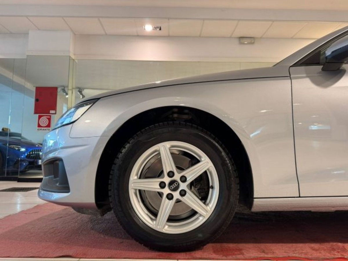 Audi A4 Avant 35 2.0 tdi mhev Business Advanced 163cv s-tronic (5)