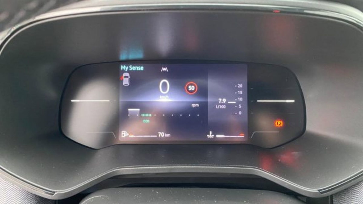 Renault Clio TCe 90 CV 5 porte Techno (13)