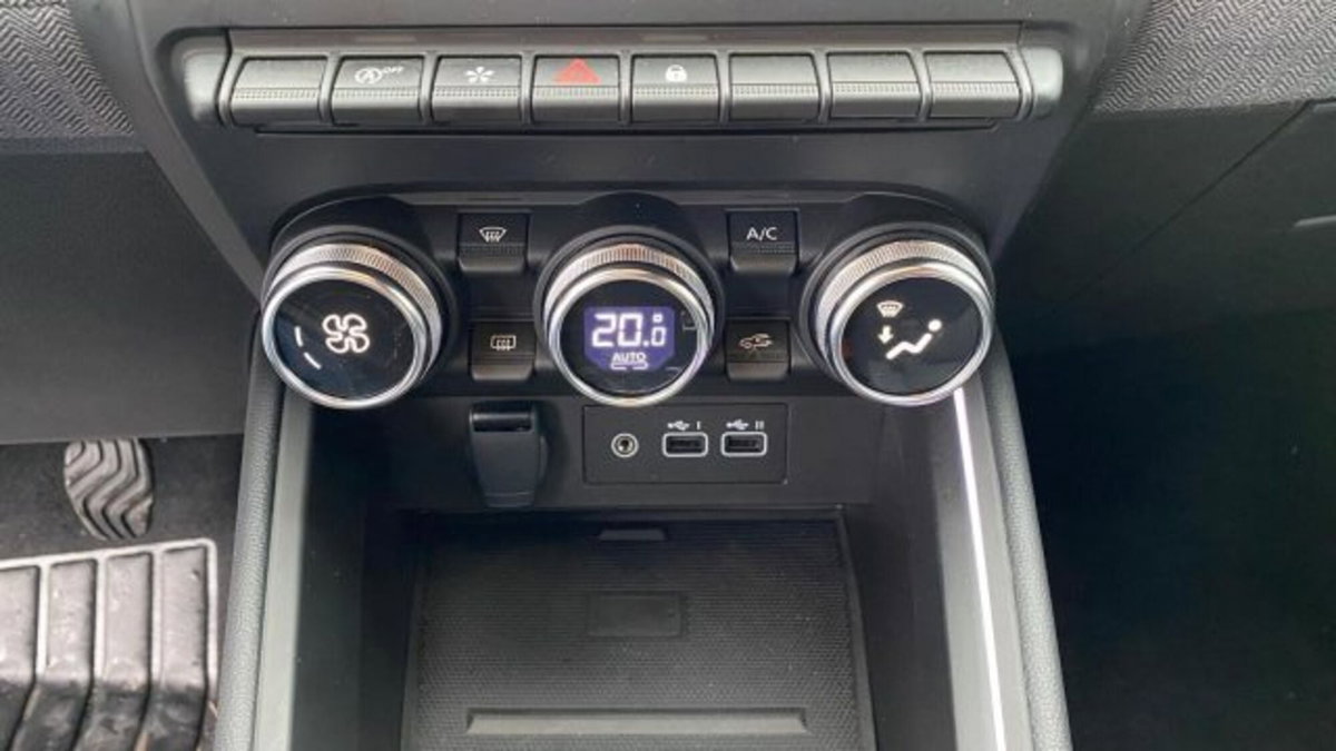Renault Clio TCe 90 CV 5 porte Techno (17)