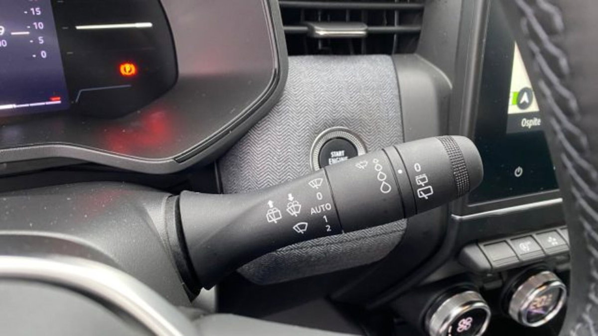 Renault Clio TCe 90 CV 5 porte Techno (18)