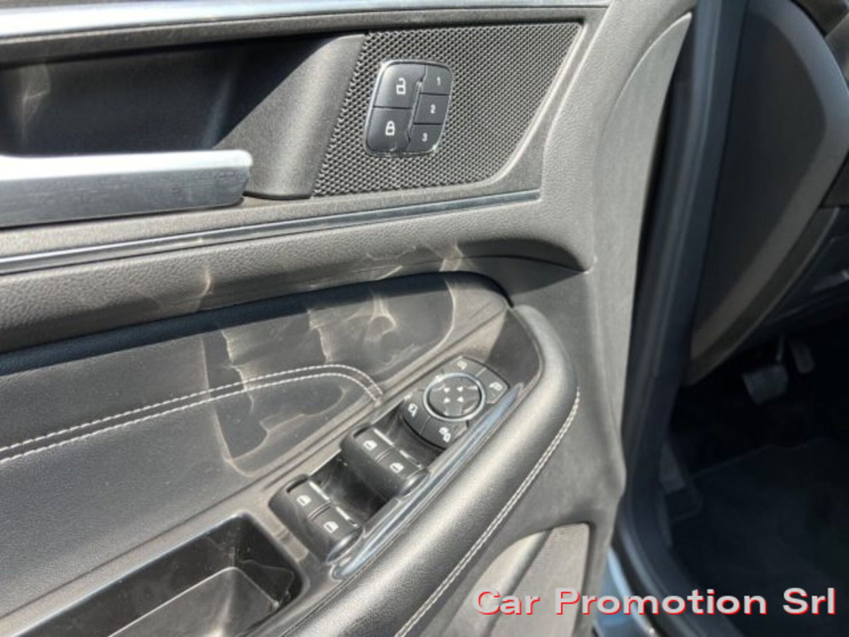 Ford Edge 2.0 TDCI 210 CV AWD Start&Stop Powershift Titanium (10)