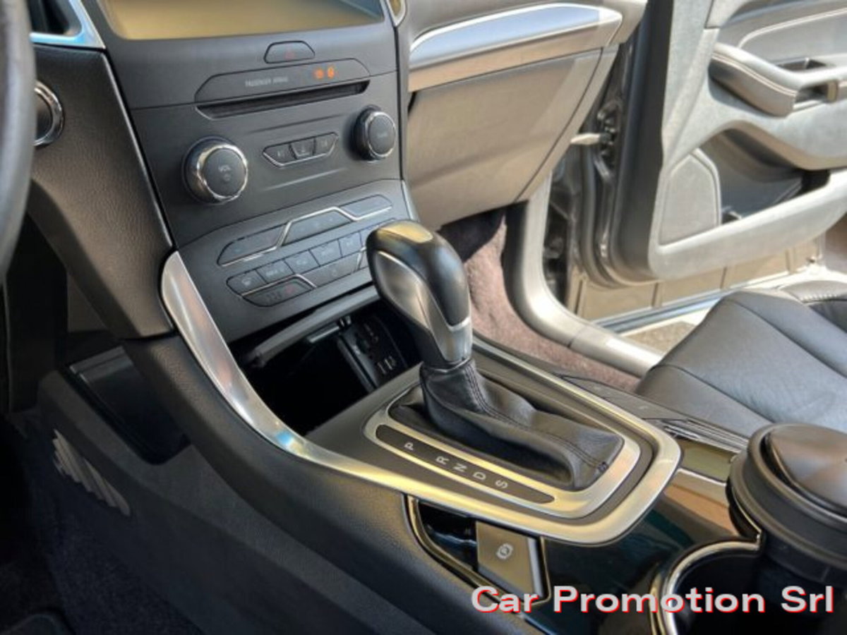 Ford Edge 2.0 TDCI 210 CV AWD Start&Stop Powershift Titanium (9)