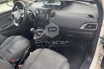 Lancia Ypsilon 0.9 TwinAir 85 CV 5 porte Metano Ecochic Elefantino (11)