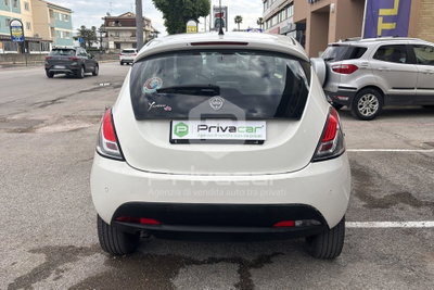 Lancia Ypsilon 0.9 TwinAir 85 CV 5 porte Metano Ecochic Elefantino (5)