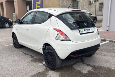 Lancia Ypsilon 0.9 TwinAir 85 CV 5 porte Metano Ecochic Elefantino (6)