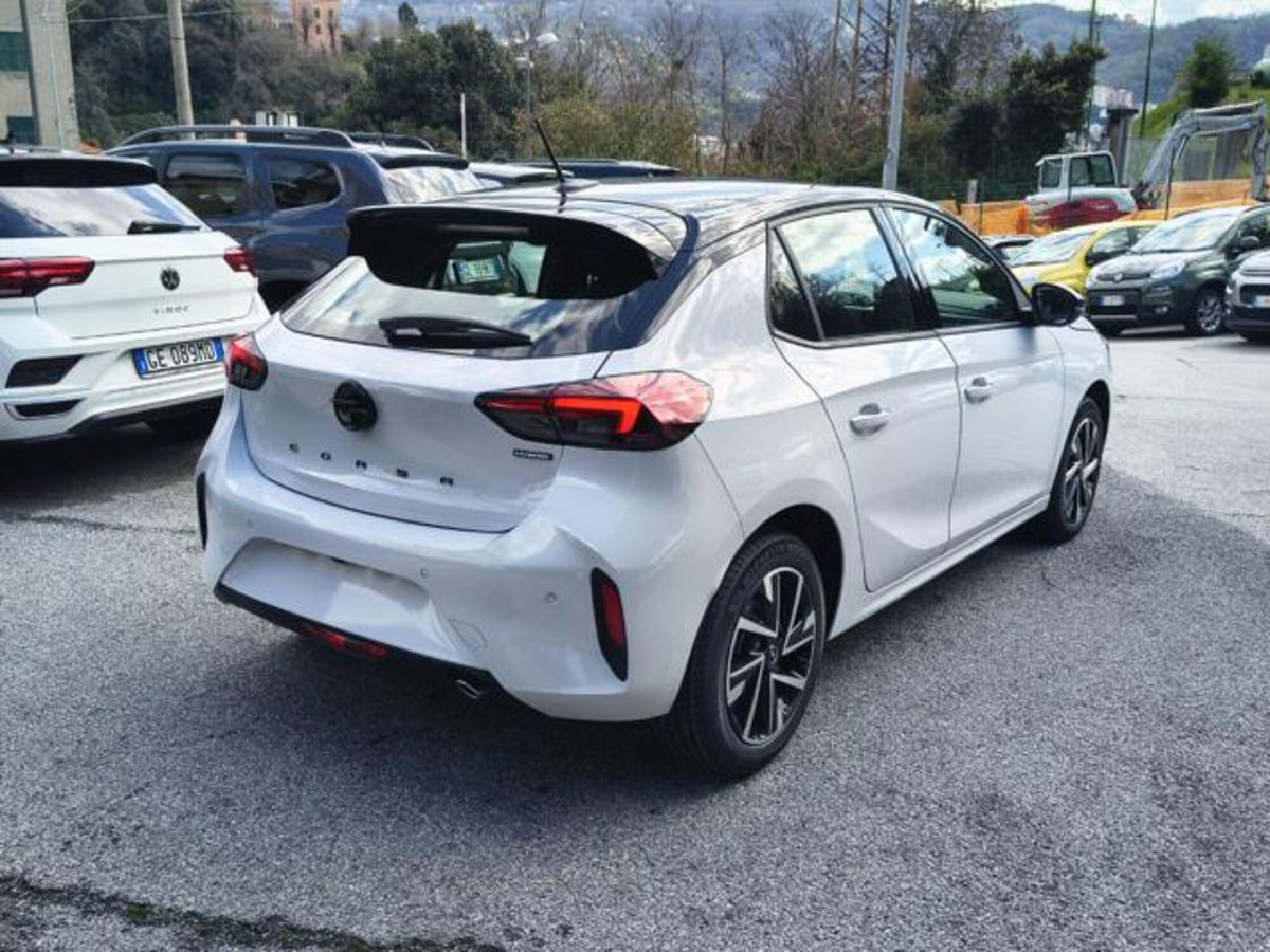 Opel Corsa 1.2 hybrid GS 110cv dct6 (18)
