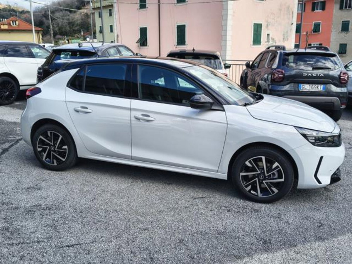 Opel Corsa 1.2 hybrid GS 110cv dct6 (19)