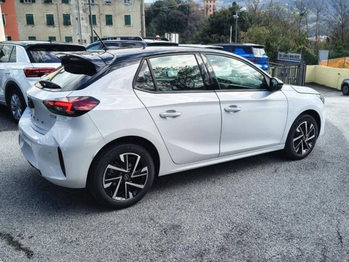 Opel Corsa 1.2 hybrid GS 110cv dct6 (4)