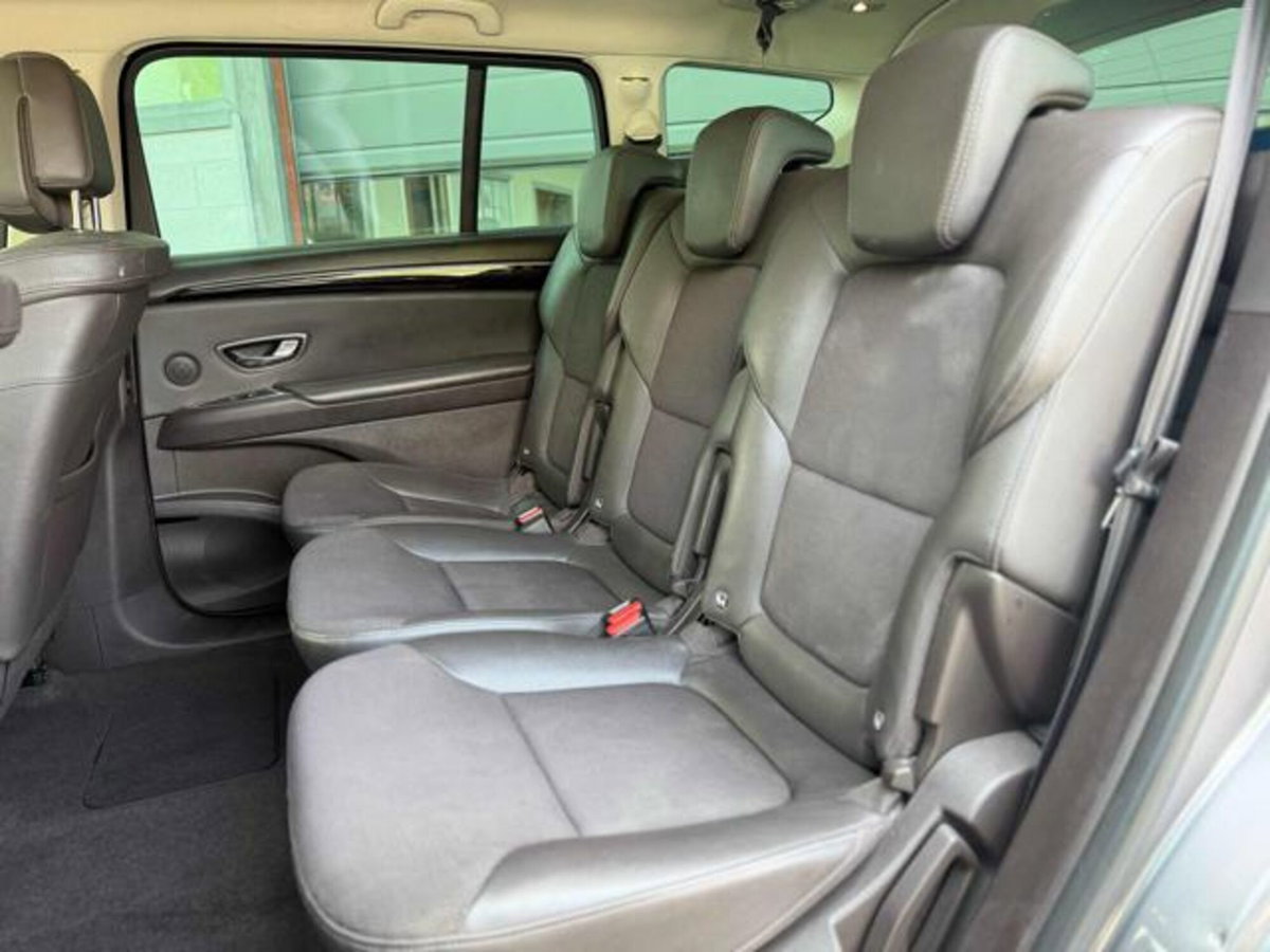 Renault Espace dCi 160CV EDC Energy Executive 4Control (13)