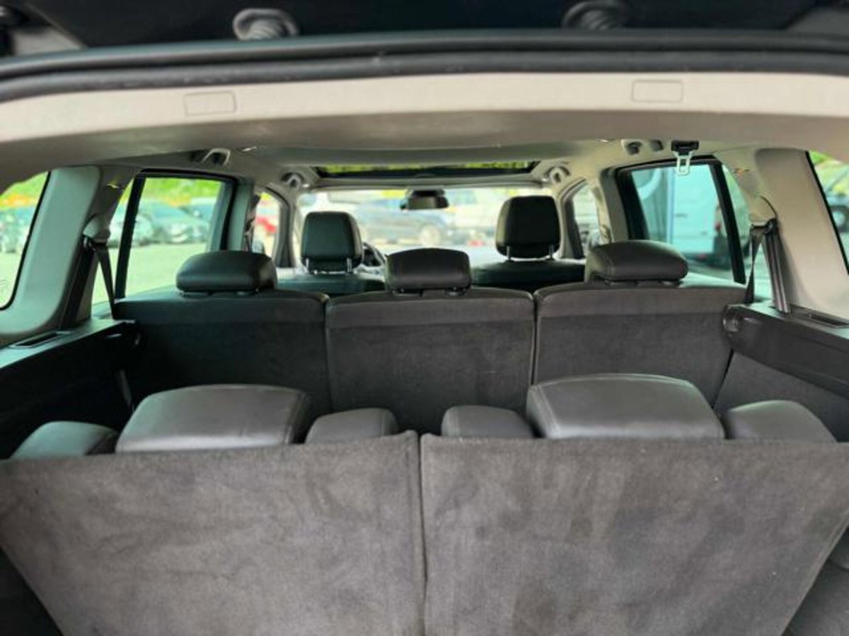 Renault Espace dCi 160CV EDC Energy Executive 4Control (16)