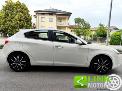 Alfa Romeo Giulietta 1.6 JTDm-2 Distinctive (12)