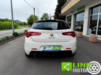 Alfa Romeo Giulietta 1.6 JTDm-2 Distinctive (14)