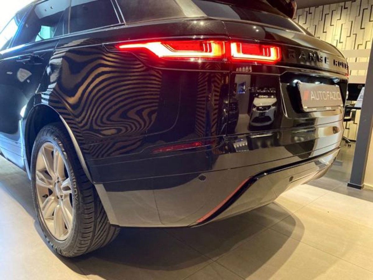 Land Rover Range Rover Velar 2.0D I4 240 CV HSE (17)