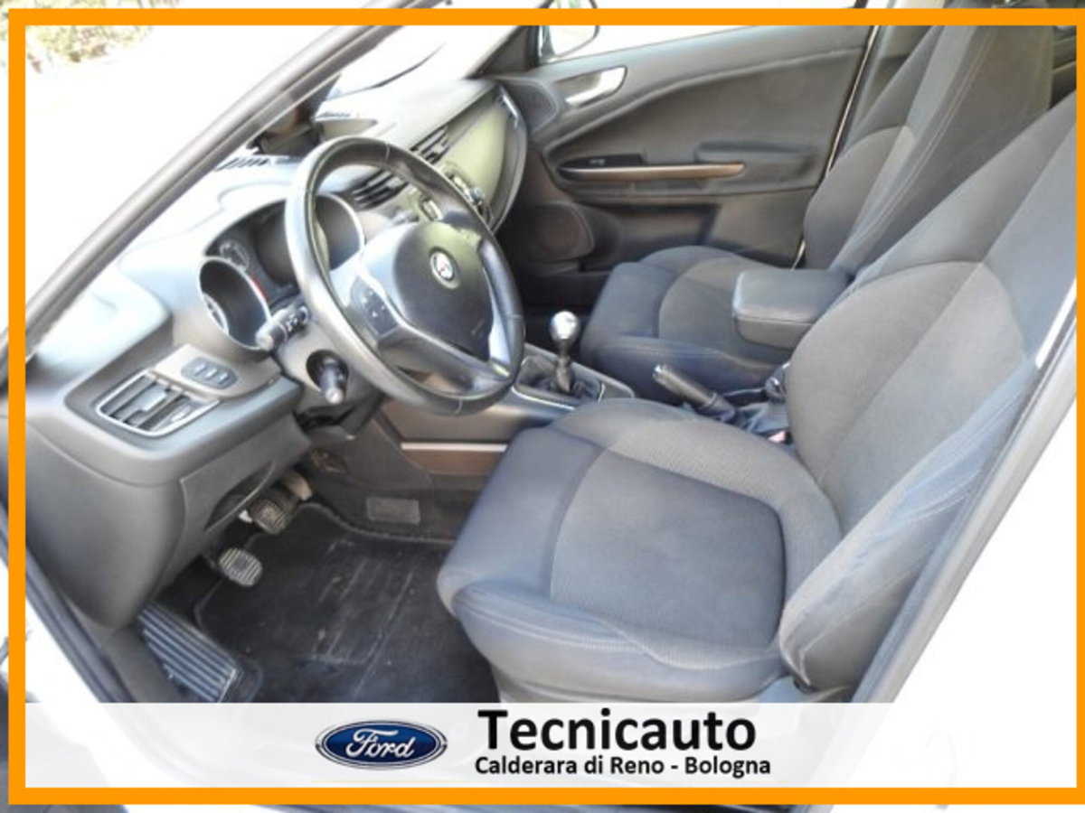 Alfa Romeo Giulietta 1.4 Turbo Distinctive Gpl 120cv (10)