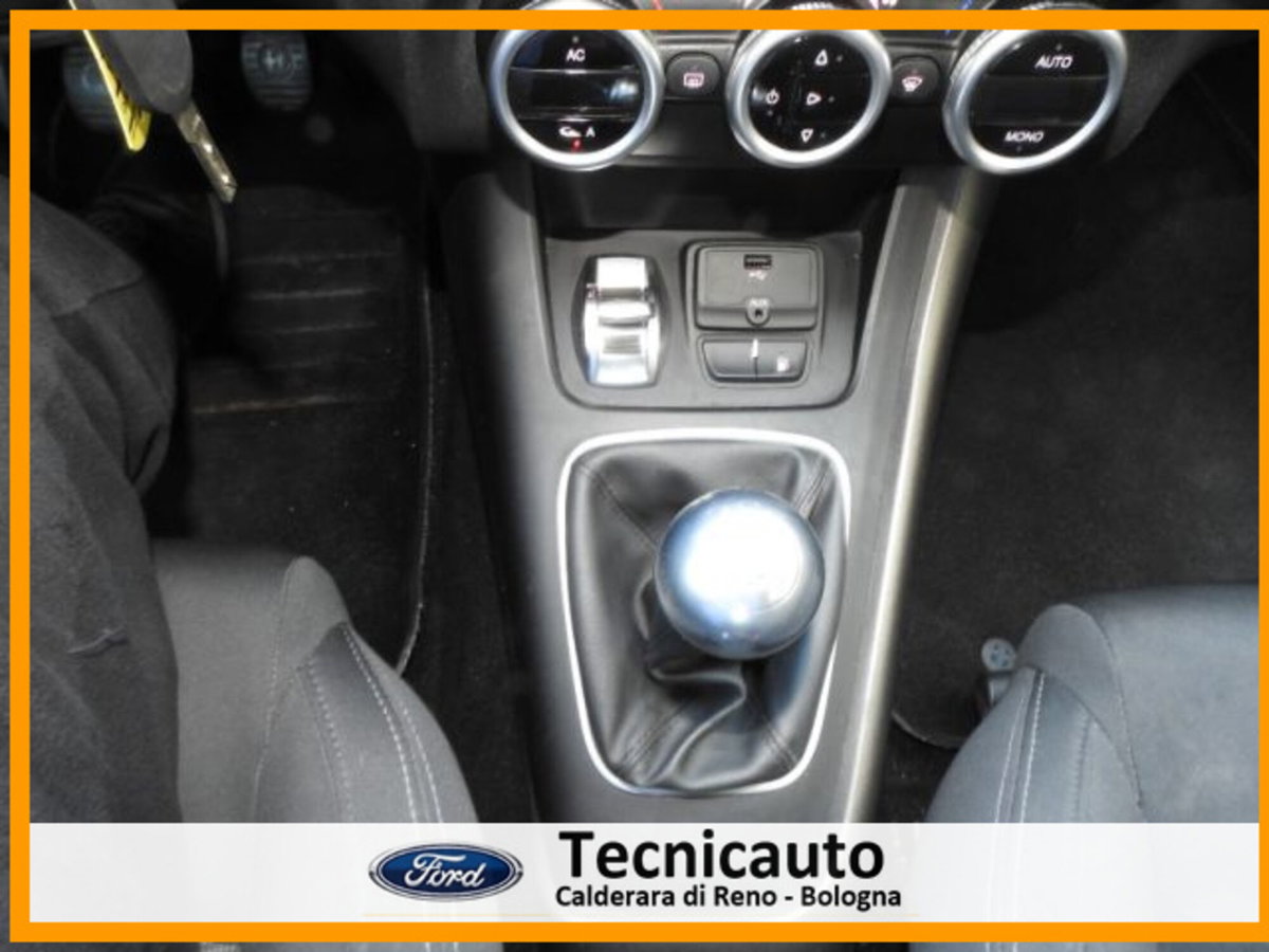 Alfa Romeo Giulietta 1.4 Turbo Distinctive Gpl 120cv (14)