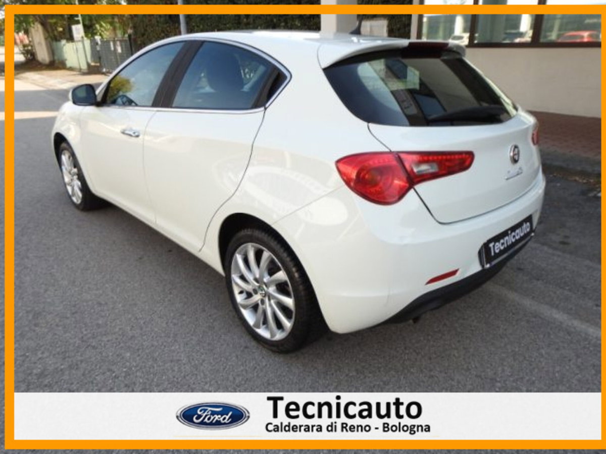 Alfa Romeo Giulietta 1.4 Turbo Distinctive Gpl 120cv (5)