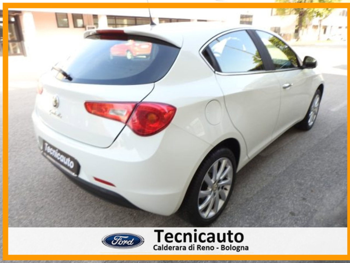 Alfa Romeo Giulietta 1.4 Turbo Distinctive Gpl 120cv (7)