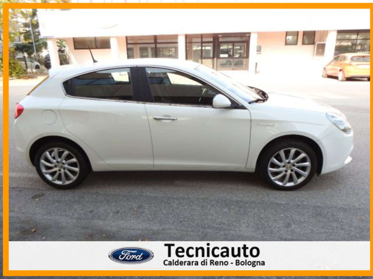 Alfa Romeo Giulietta 1.4 Turbo Distinctive Gpl 120cv (8)