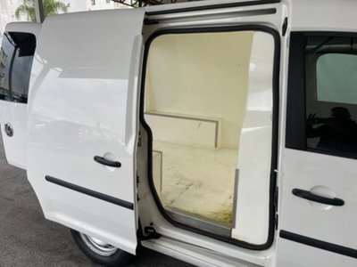 Volkswagen Caddy 1.6 102 CV BiFuel 5p. Highline (18)