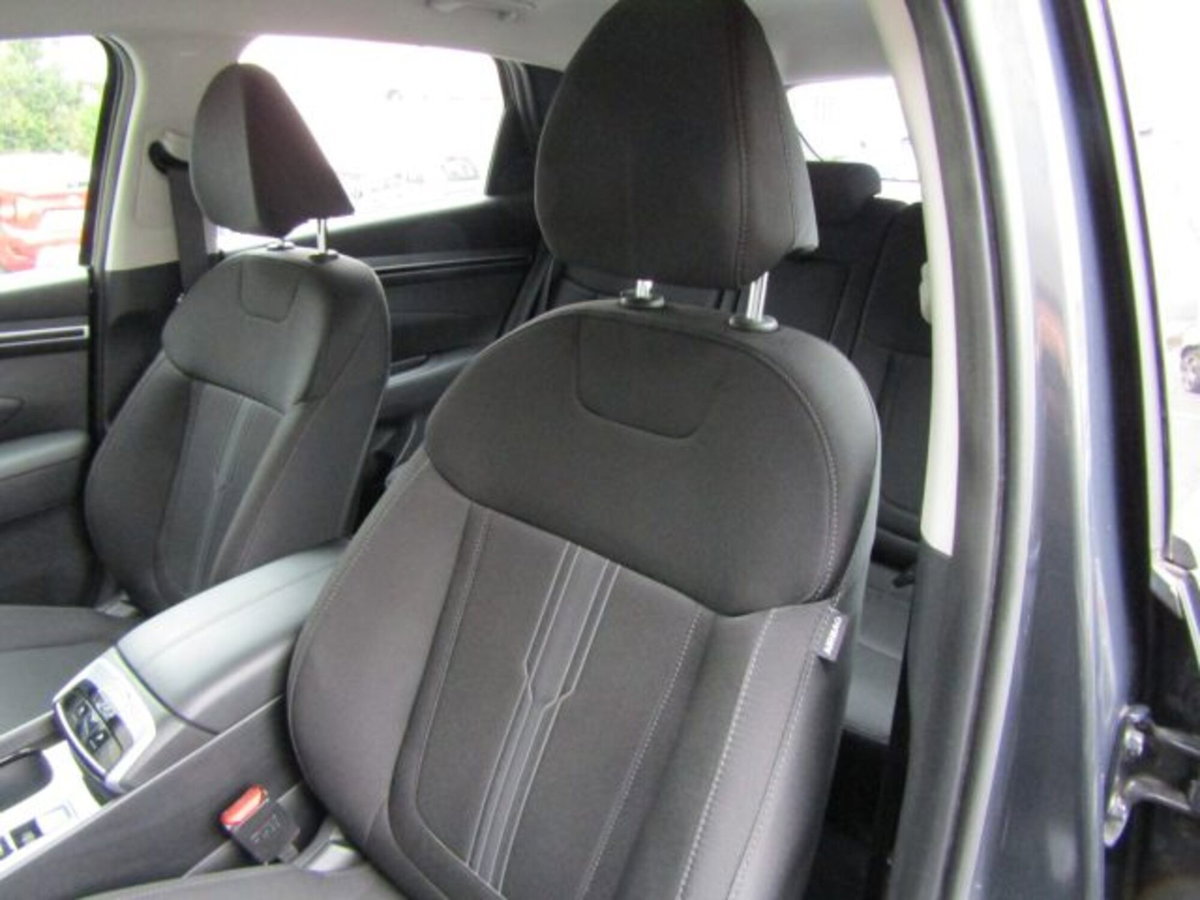 Hyundai Tucson 1.6 t-gdi 48V Exellence 2wd dct (9)