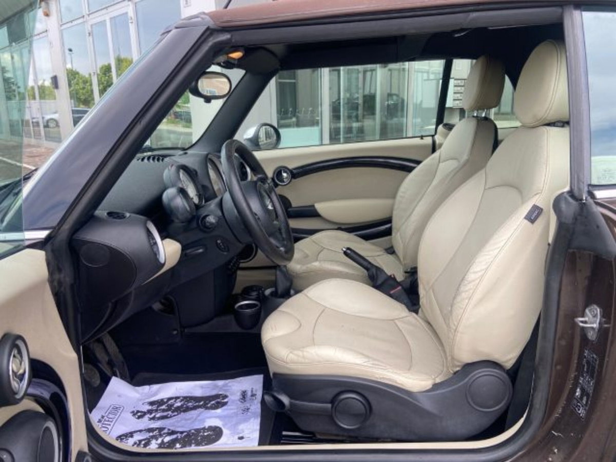 MINI Mini Cabrio 1.6 16V Cooper D Cabrio (11)