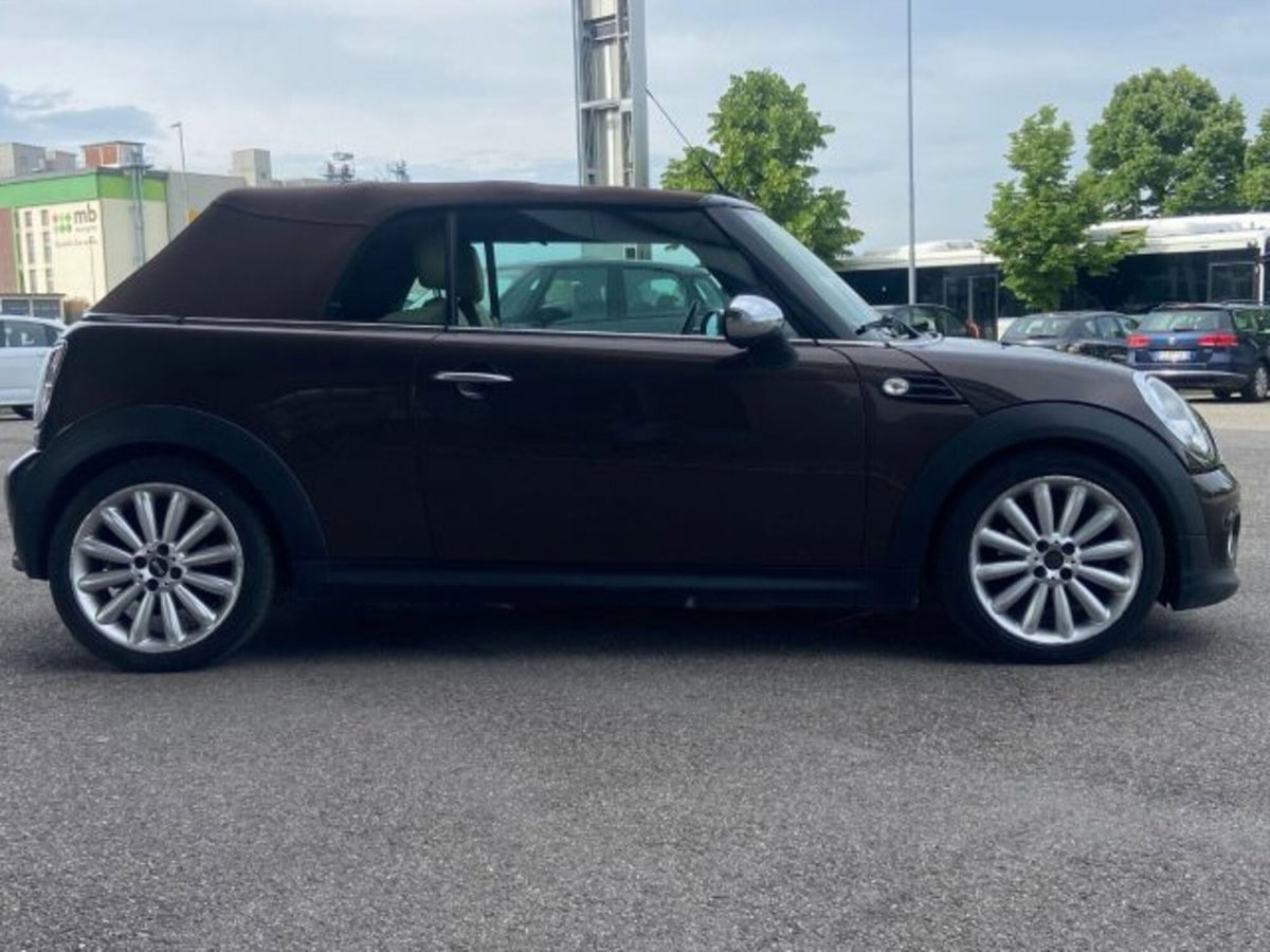 MINI Mini Cabrio 1.6 16V Cooper D Cabrio (7)