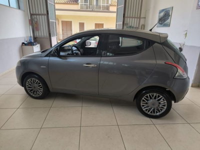 Lancia Ypsilon 1.2 69 CV 5 porte GPL Ecochic Silver (3)