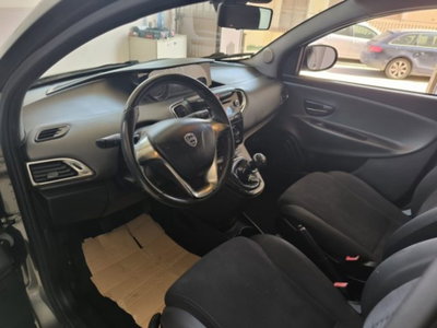 Lancia Ypsilon 1.2 69 CV 5 porte GPL Ecochic Silver (5)
