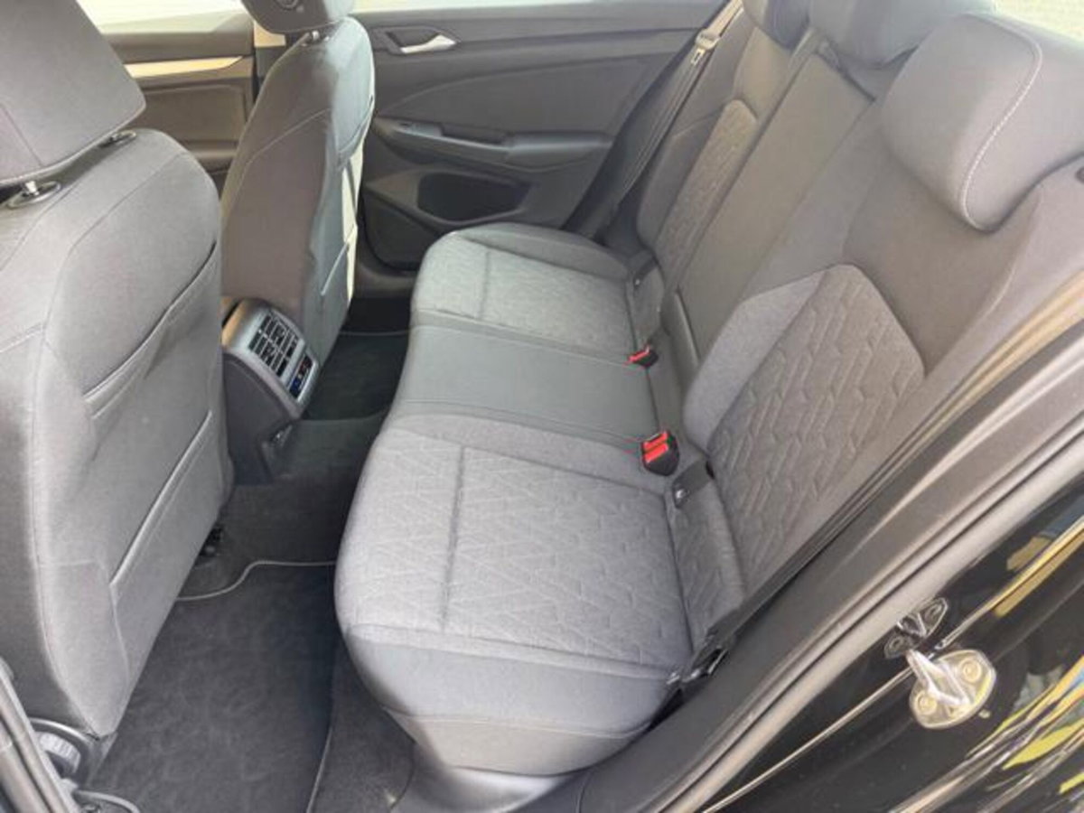 Volkswagen Golf 2.0 tdi Life 115cv (13)